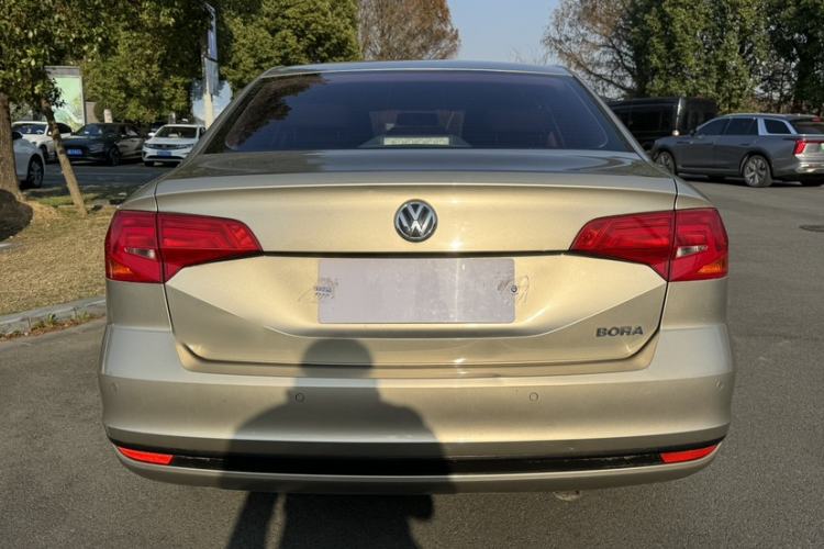 Used Volkswagen Bora 2017 1.6L Manual Fashion Model
