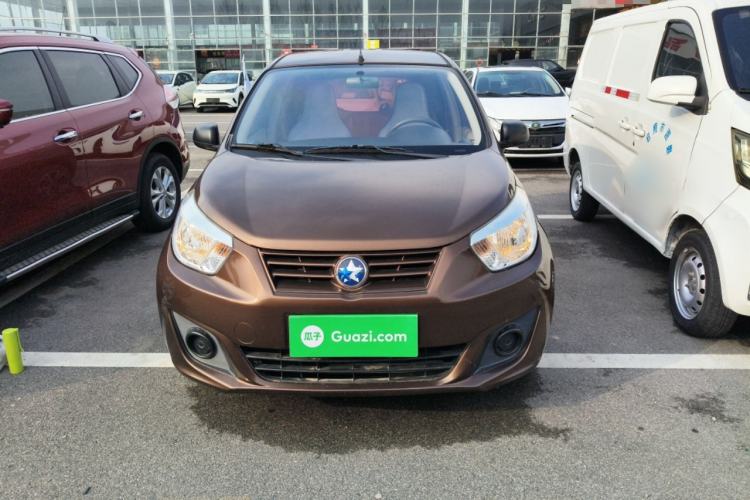 Used Venucia R30 2014 1.2L Manual Comfort Edition
