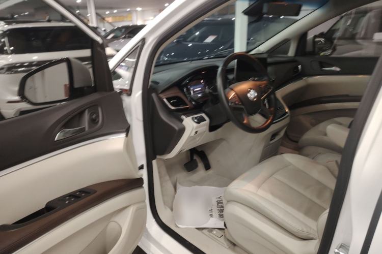 Used Buick GL8 2021 Land Cruiser Executive Class 652T Smart Luxury Model