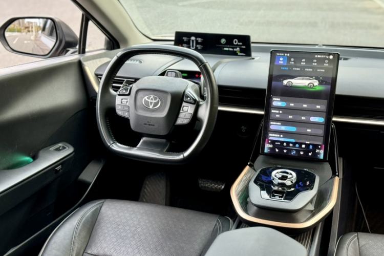 Used Toyota bZ3 2023 616 km Long-Range Premium
