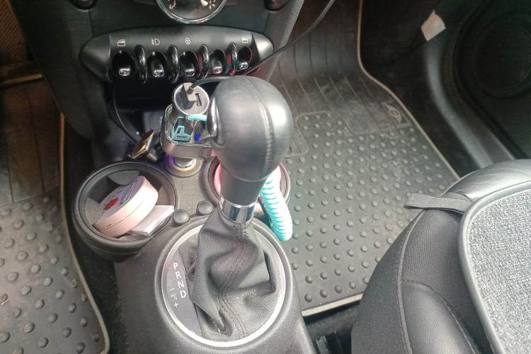 Used MINI MINI 2011 1.6L COOPER Fun
