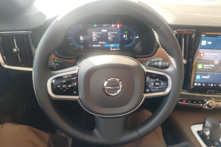Used Volvo S90 New Energy 2025 Plug-in Hybrid Four-Wheel Drive Long-Range Zhiyi Luxury Edition Steering Wheel