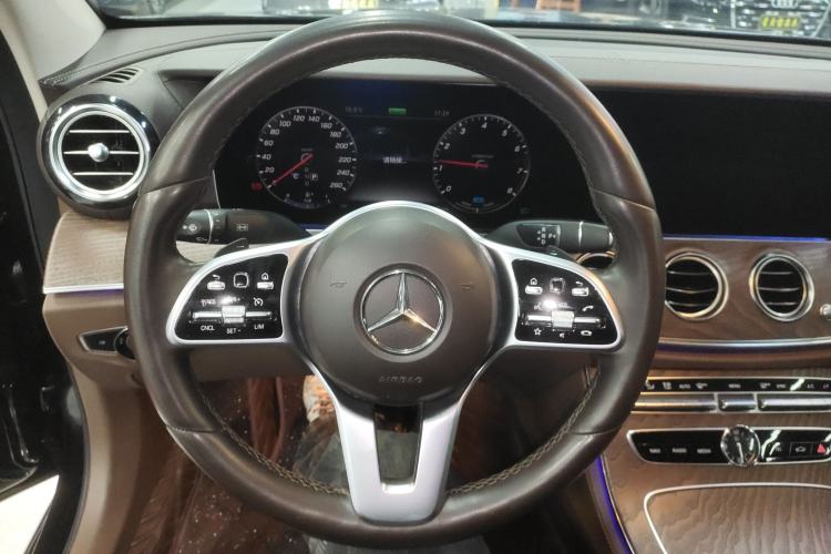 Used Mercedes-Benz E-Class 2019 E 260 L 4MATIC
