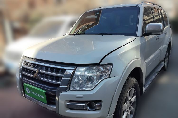 Used Mitsubishi Pajero 2015 3.0L Automatic Elite Overdrive Version China IV Standard