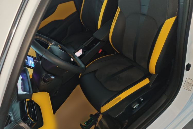 Used Dongfeng Aeolus Yixuan 2023 Mach Edition 1.5T Automatic Dream-Chasing Rider Version
