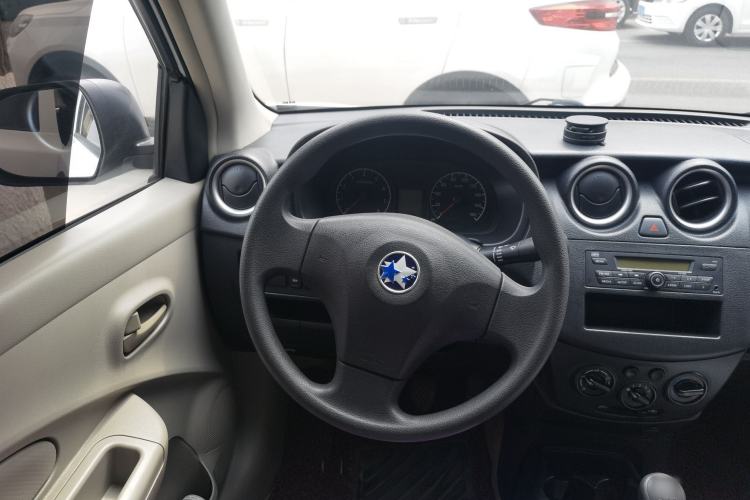 Used Venucia R30 2014 1.2L Manual Comfort Edition