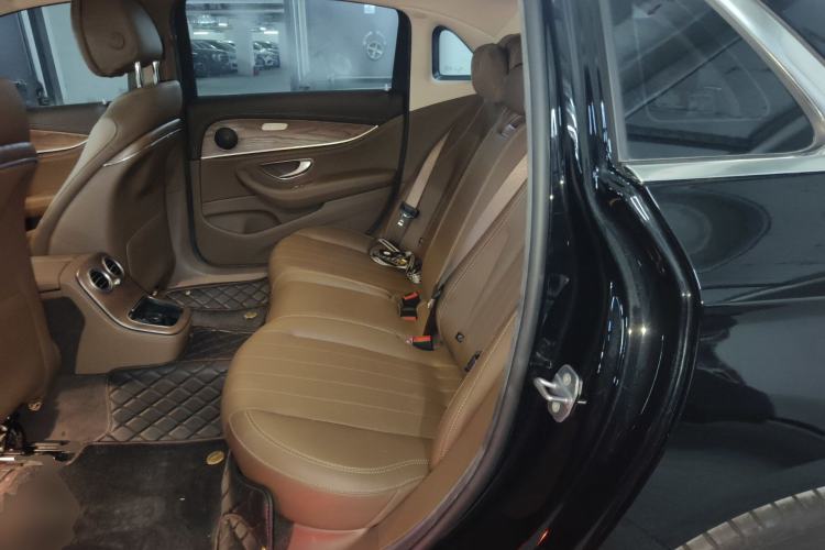 Used Mercedes-Benz E-Class 2023 Updated E 300 L Fashion Edition
