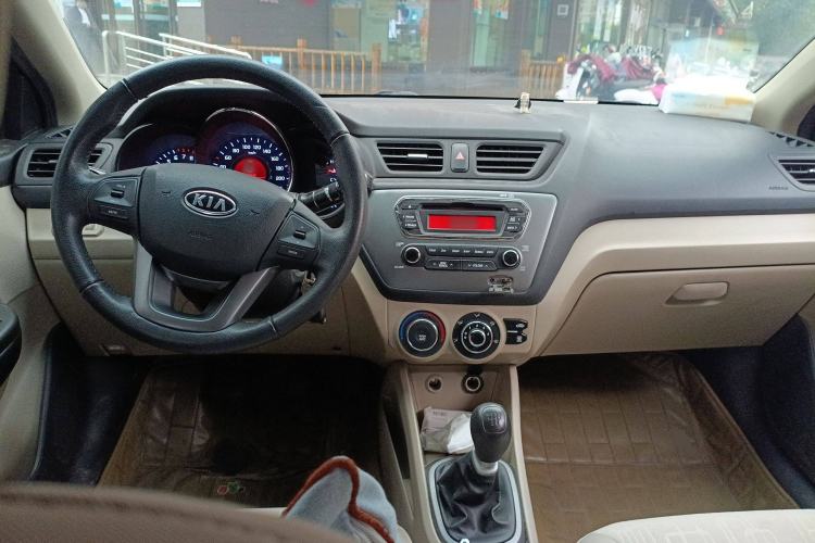 Used Kia K2 2011 Sedan 1.4L MT TOP