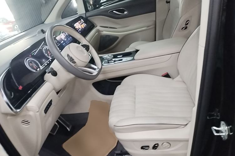 Used VOYAH Dream 2022 0-Carbon Edition Dream+ Smart Enjoyment Package 475 km Left Front Seat