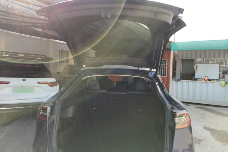 Used Tesla Model Y 2021 Long-Range All-Wheel-Drive Version