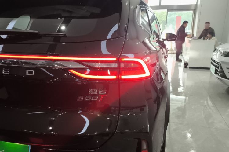 Used EXEED Lingyun 2024 300T Two-Wheel Drive Starlight Edition