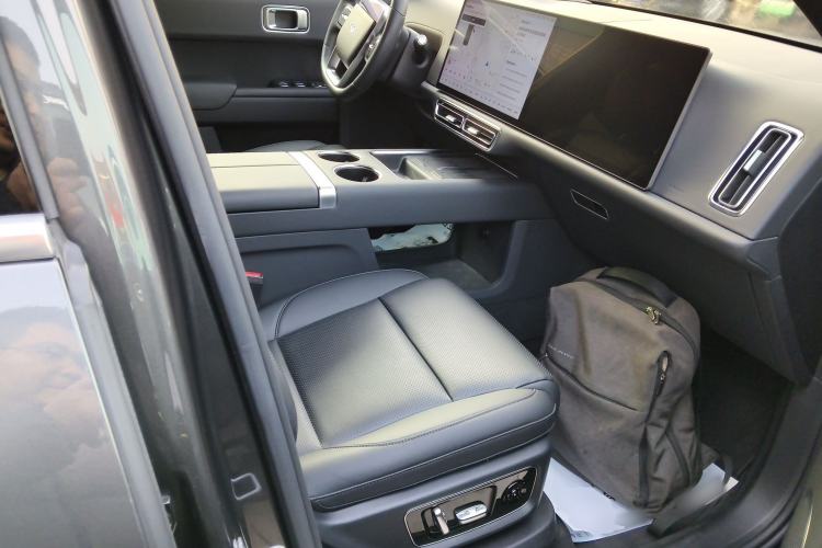 Used Li Auto L8 2024 Ultra Model
