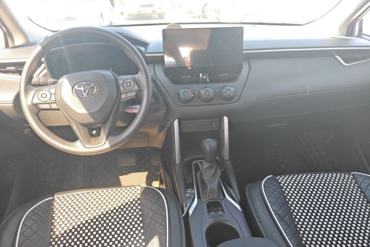 Used Toyota Corolla Cross 2023 2.0L Pioneer Edition Center Console