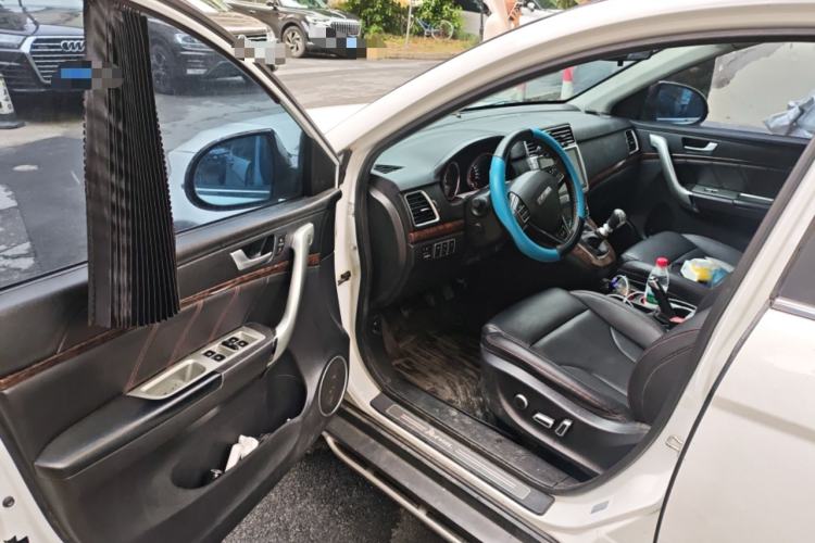 Used Haval H6 2015 Revised Version Sport Edition 1.5T Manual Transmission Two-Wheel Drive Elite Grade Driver Seat