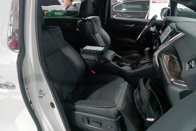 Used Toyota Vellfire 2021 Crown Dual-Engine 2.5L HV Supreme Edition
