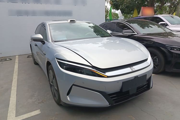 Used BYD Han L 2025 EV 701KM LiDAR Deluxe Edition Front Right 45 Deg