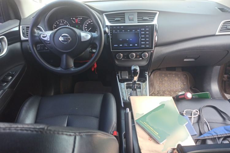 Used Nissan Sylphy 2016 1.6 XL CVT Luxury Edition Center Console