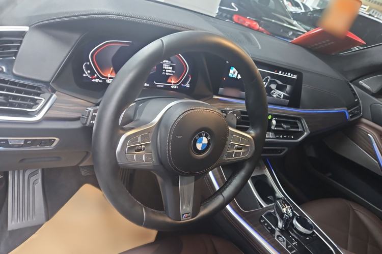 Used BMW X5 2022 Restyled xDrive 40Li M Sport Package Steering Wheel