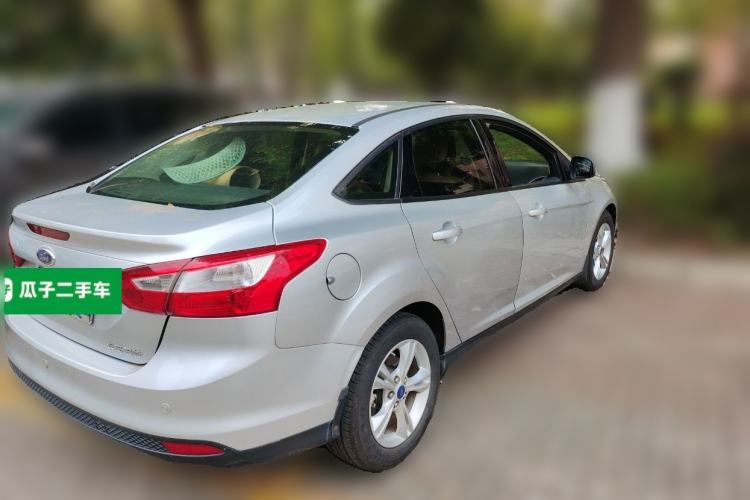 Used Ford Focus 2012 Sedan 1.6L Automatic Fashion Edition
