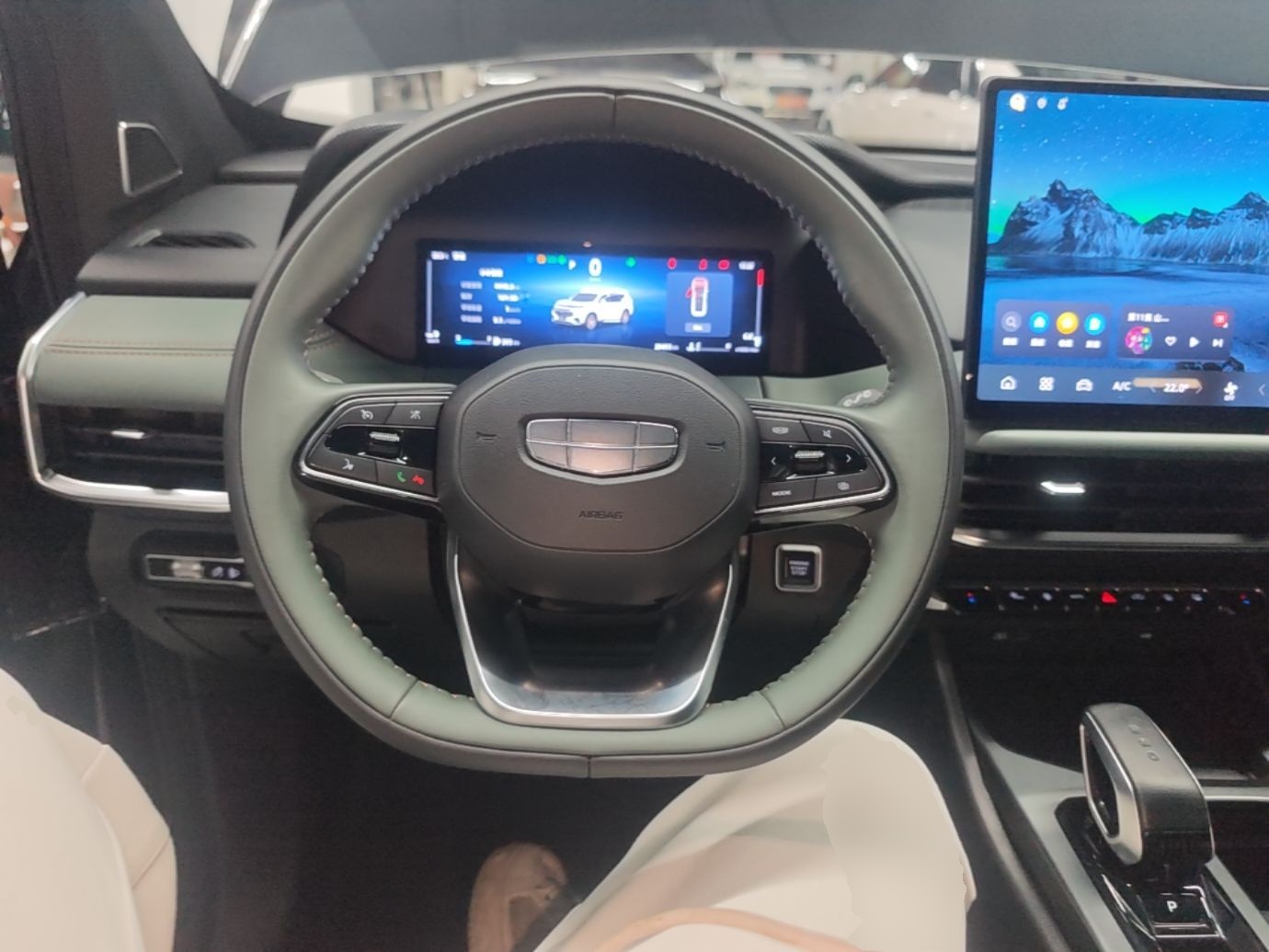 Geely Auto Haoyue L 2024 2.0T DCT Prestige Version — снимка 13