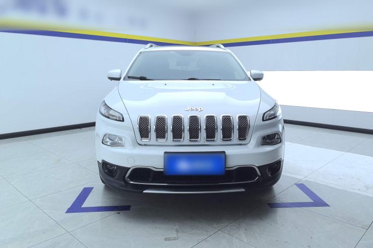 Used Jeep Cherokee 2017 2.0L Superior Edition