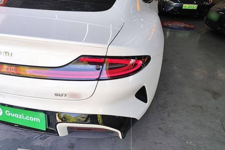 Used Xiaomi Auto SU7 2024 Four-Wheel Drive Ultra-Long Range Advanced Intelligent Driving Max Edition

