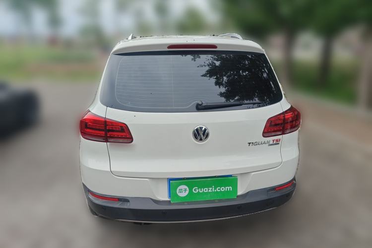 Used Volkswagen Tiguan 2015 1.8TSI Automatic All-Wheel-Drive Luxury Model
