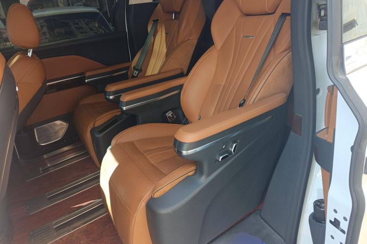 Used Hongqi HQ9 2023 2.0T Smart Connect Flagship Edition
