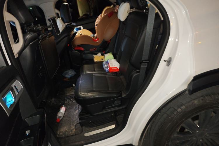 Used Ford Explorer 2020 EcoBoost 285 4x4 Titanium Edition 7-Seater
