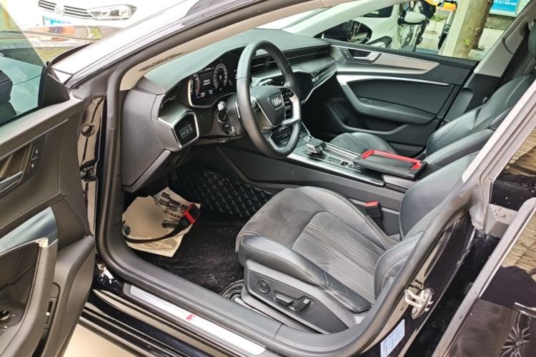 Used Audi A7L 2024 45TFSI S-line Dream-Building Edition Flow Crystal Package
