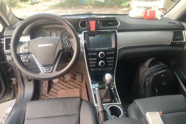 Used Haval H2 2017 Red-Label 1.5T Manual Two-Wheel-Drive Elite Model