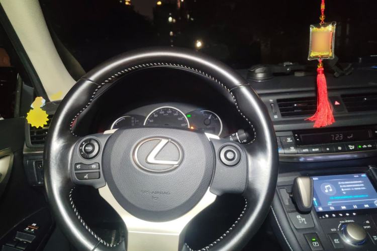 Used Lexus CT 2017 CT200h Elite Edition Monotone China VI Steering Wheel