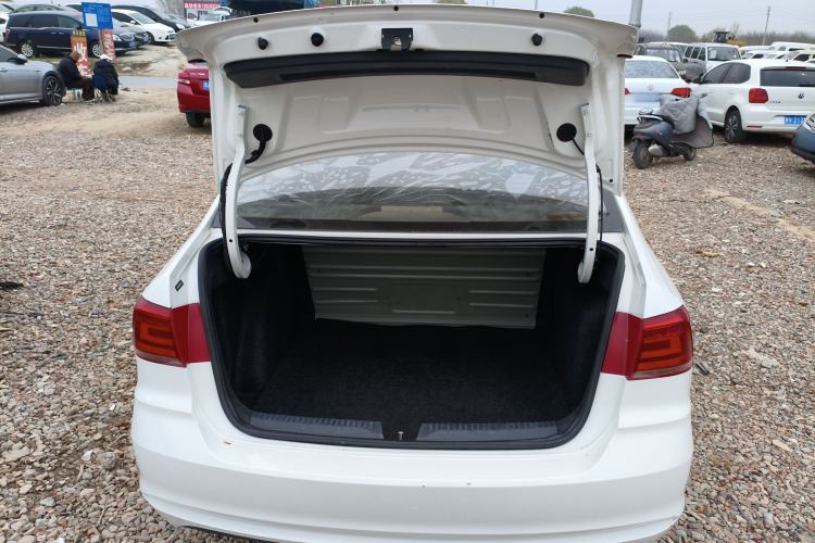 Used Volkswagen Santana 2016 1.4L Manual Fashion Edition
