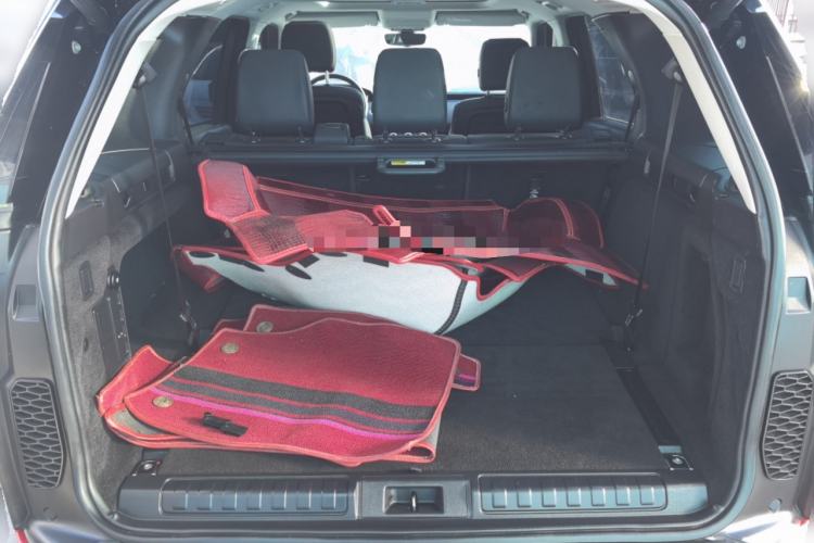 Used Land Rover Discovery 2019 3.0 SC V6 SE Trunk