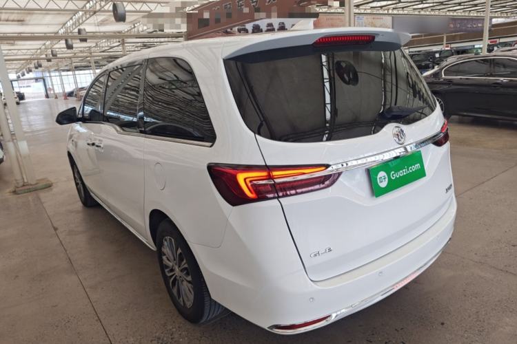 Used Buick GL8 2023 Facelifted Land Cruiser Executive Luxury Version