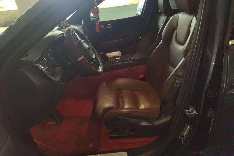 Used Volvo XC60 2021 T5 4x4 Smart Luxury Edition