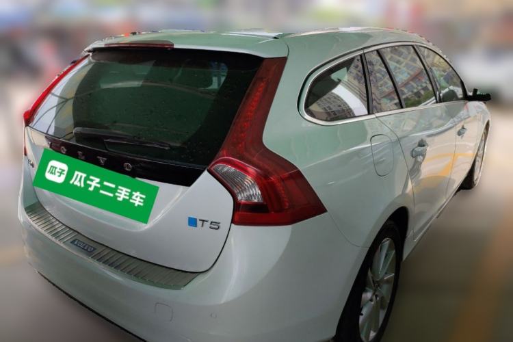 Used Volvo V60 2015 T5 Zhiyi Edition Rear Right 45 Deg
