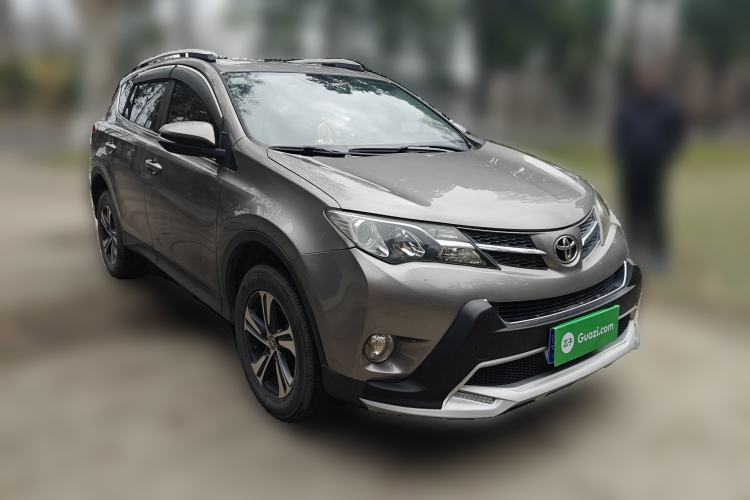 Used Toyota RAV4 2015 2.0L CVT Two-Wheel Drive Fashion Edition
