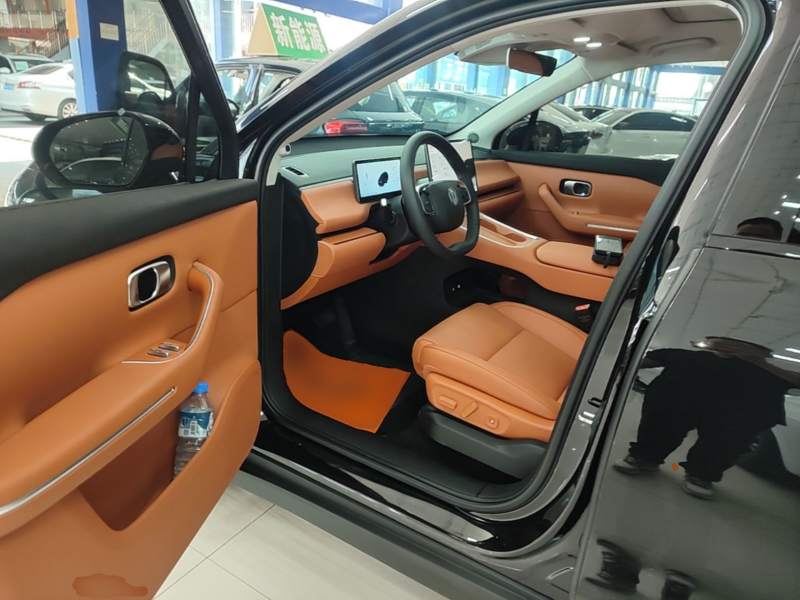Used Leapmotor C16 2026 Extended-Range 280 LiDAR Zhizun Edition 6 Seats — 15