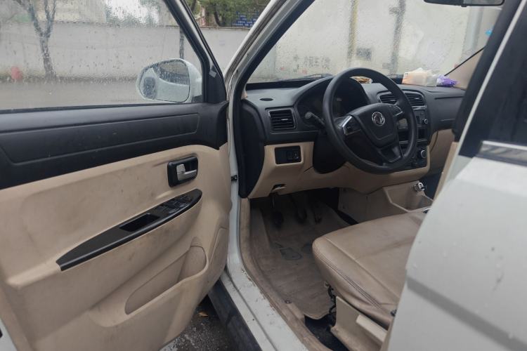 Used Dongfeng Fengon 370 2016 1.5L Manual Standard Edition SFG15-02 5 Seats