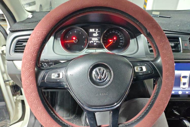 Used Volkswagen Lavida 2018 Classic 1.5L Automatic Comfort Edition China VI Standard Steering Wheel