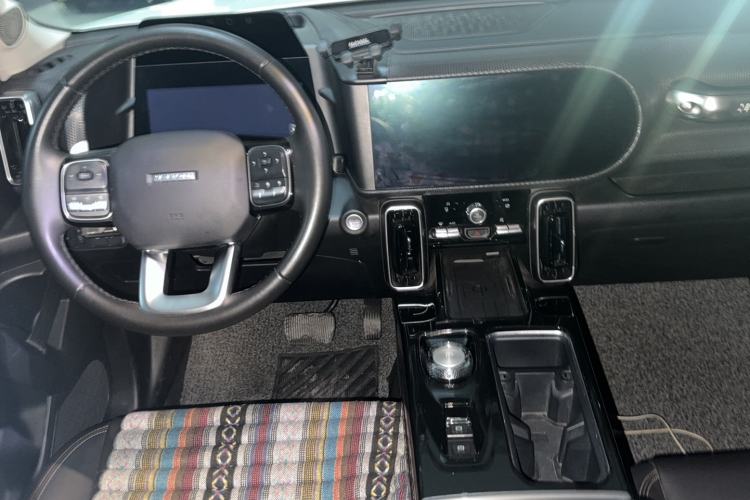 Used Haval DARGO 2022 1.5T DCT Two-Wheel Drive Border Collie Edition Center Console