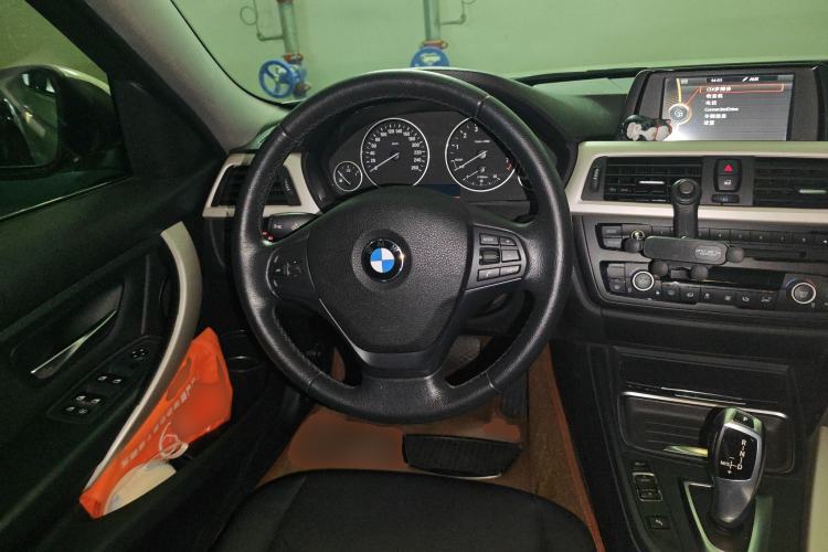 Used BMW 3 Series 2014 320Li Fashion Model
