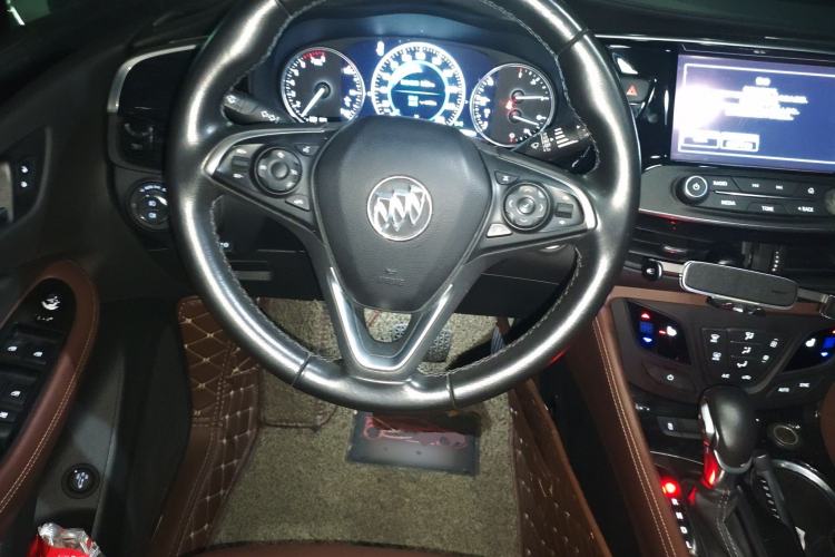 Used Buick Envision 2018 28T Four-Wheel Drive Luxury Model
