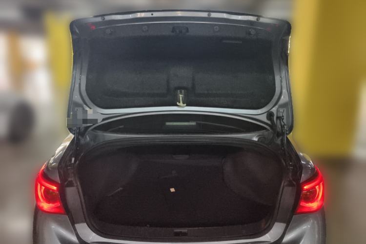 Used Infiniti Q50L 2015 2.0T Enjoyment Edition Trunk