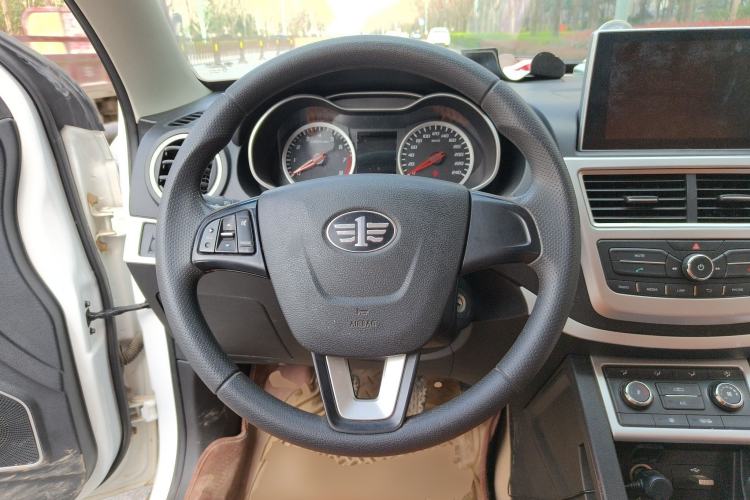 Used Bestune X40 2017 1.6L Manual Luxury Edition
