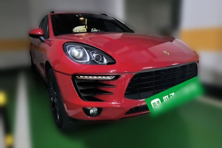 Used Porsche Macan 2017 Macan 2.0T Front Right 45 Deg