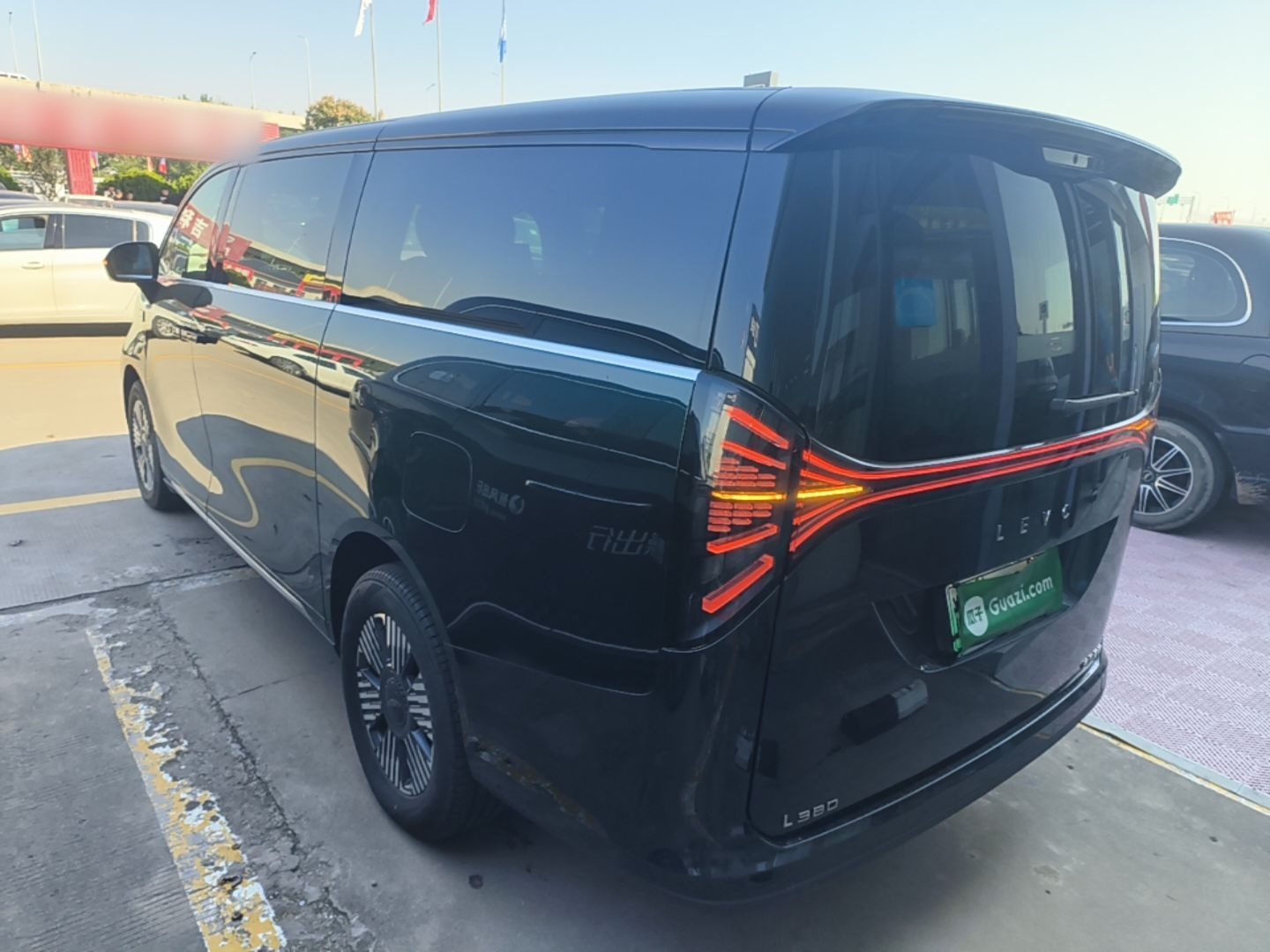 Geely Galaxy LEVC L380 2024 140-Degree 6-Seater All-Wheel-Drive Ultra — снимка 13