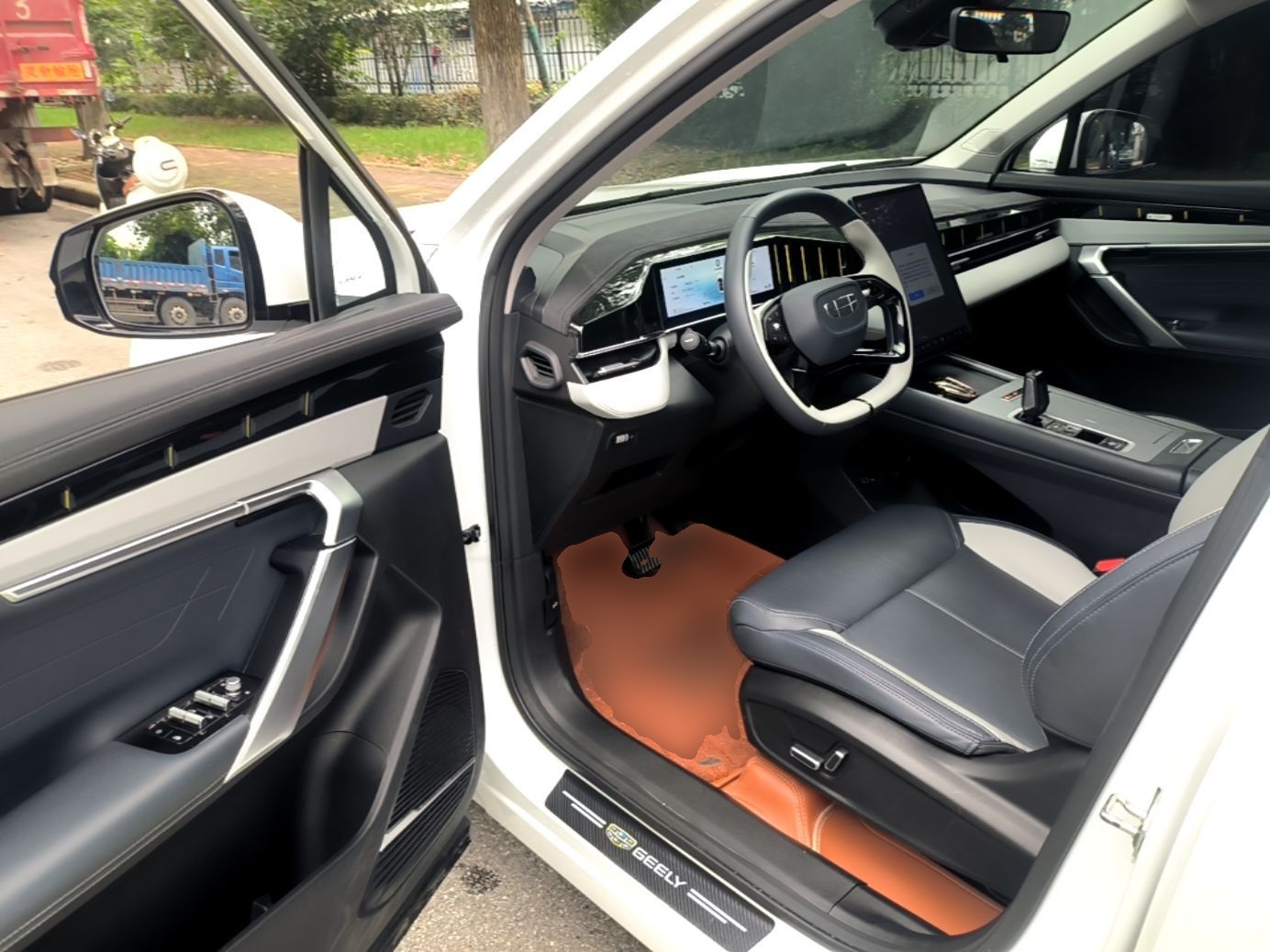 Geely Auto FX11 2024 1.5TD DCT Prestige Edition — снимка 18