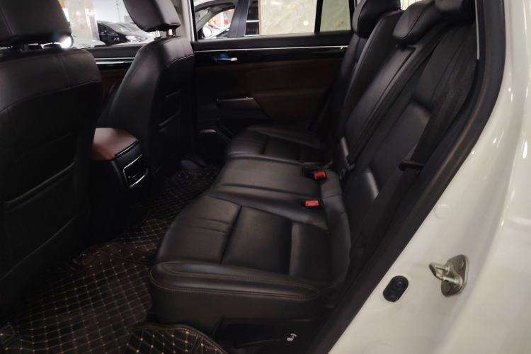 Used GAC Trumpchi GS8 2017 320T Two-Wheel Drive Luxury Smart Connectivity Version (7 Seats)